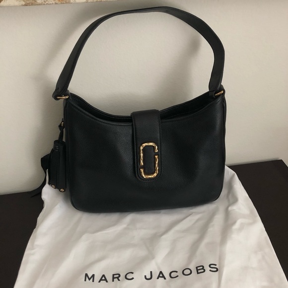 Marc Jacobs Handbags - Marc Jacobs Black Leather Handbag 💗